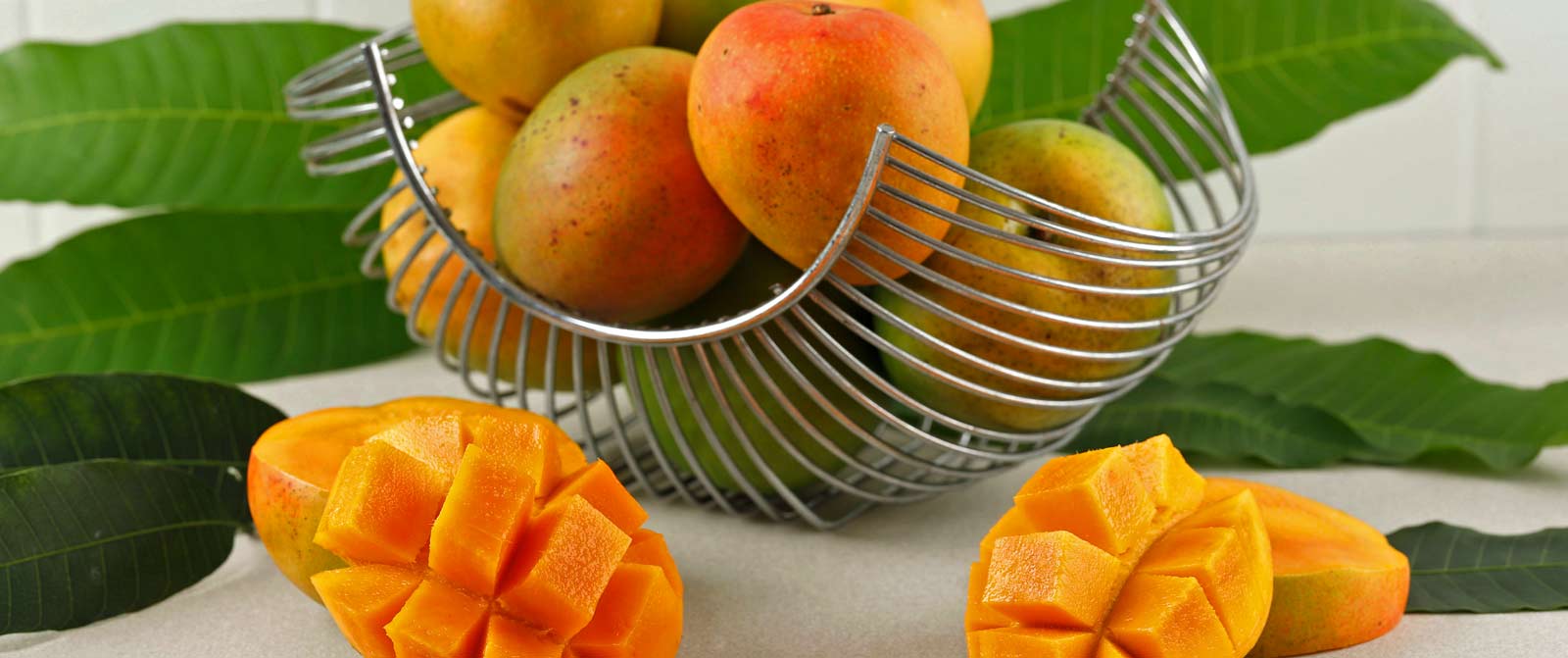 Alphonso Mango Pulp: A Taste of the Tropics Delivered Straight to Your Kitchen -Buy Freshos Online Now at Chefspoint!